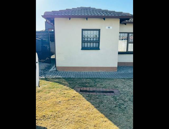 3 BEDROOM HOUSE FOR SALE IN KLIPPOORTJIE